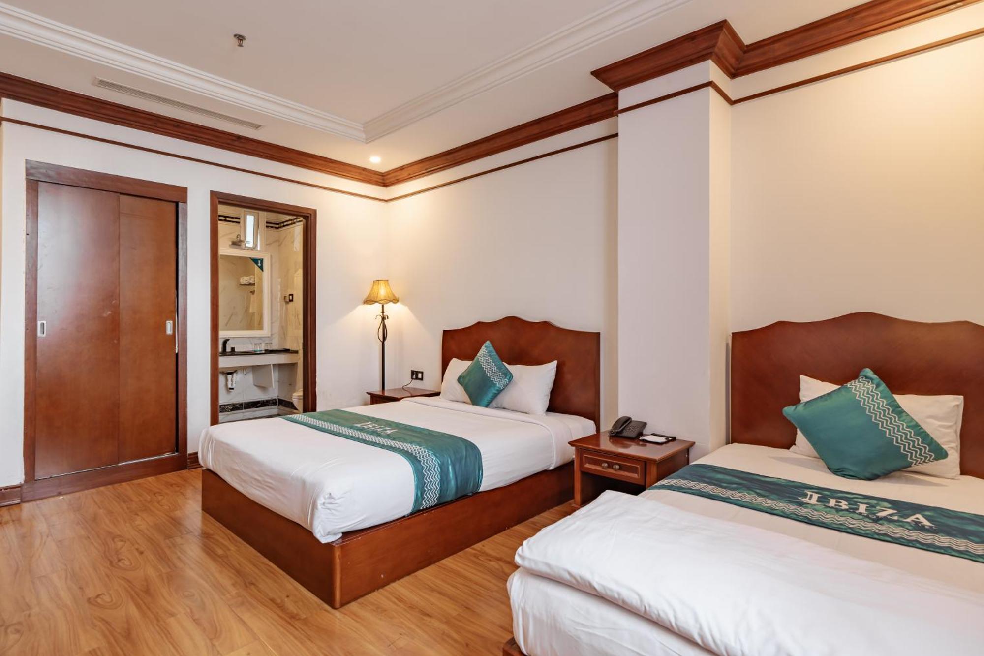 Ibiza Riverfront Da Nang Hotel Powered By Aston Zewnętrze zdjęcie