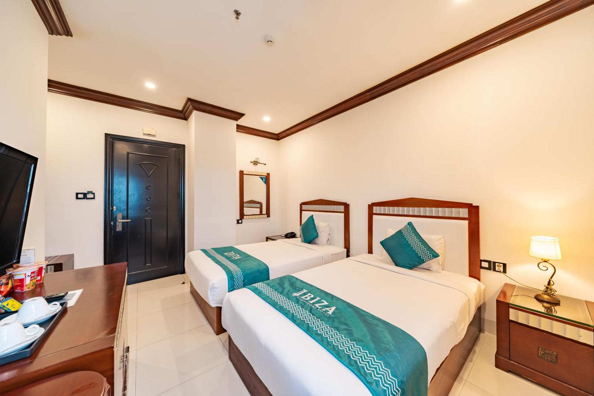 Ibiza Riverfront Da Nang Hotel Powered By Aston Zewnętrze zdjęcie