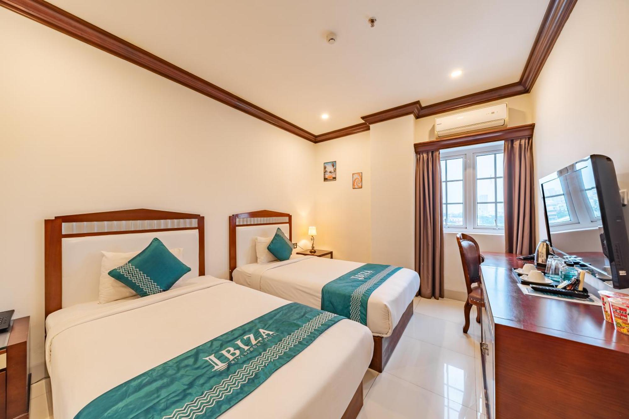 Ibiza Riverfront Da Nang Hotel Powered By Aston Zewnętrze zdjęcie